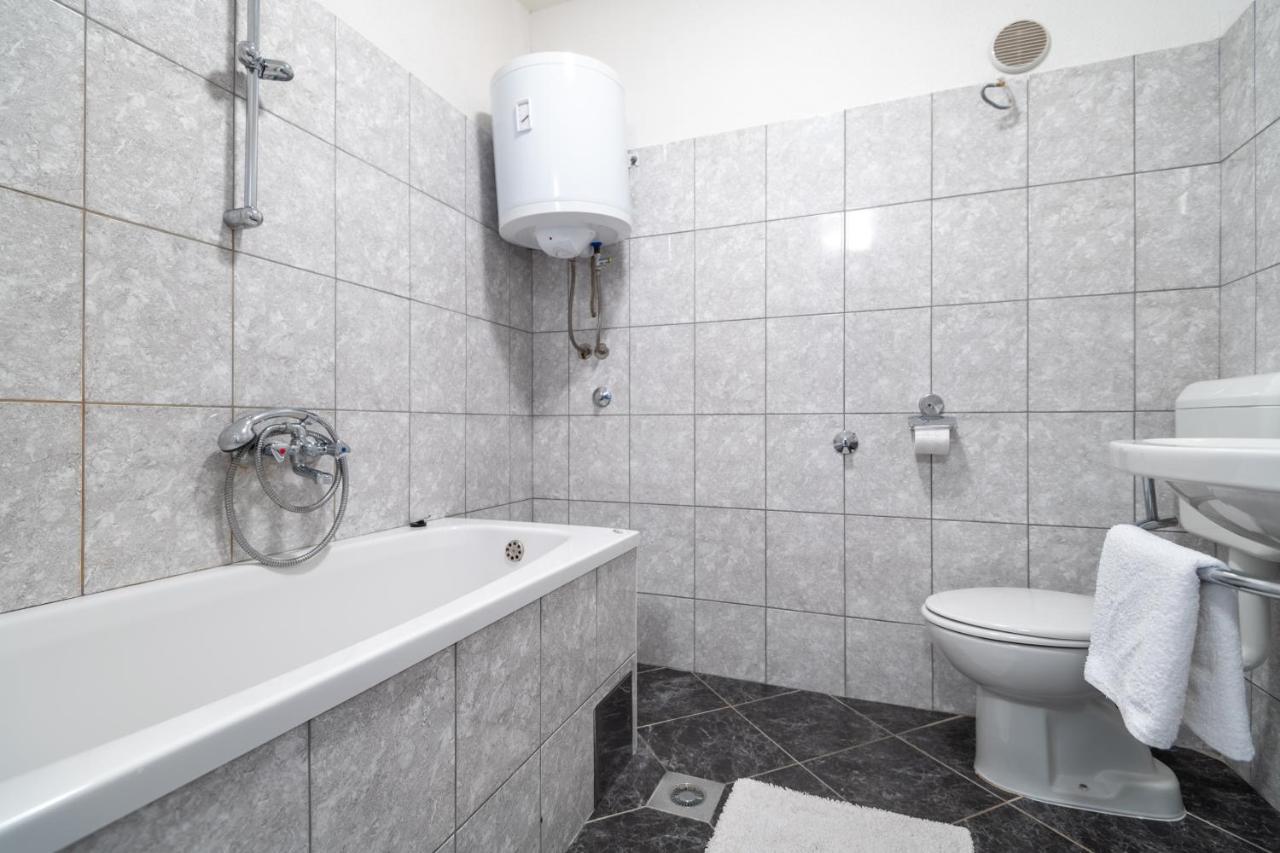 Apartman Vito Neum Zewnętrze zdjęcie